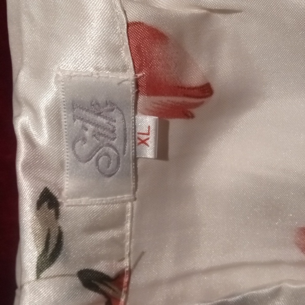 Silk two piece night set - Picture 2 of 3